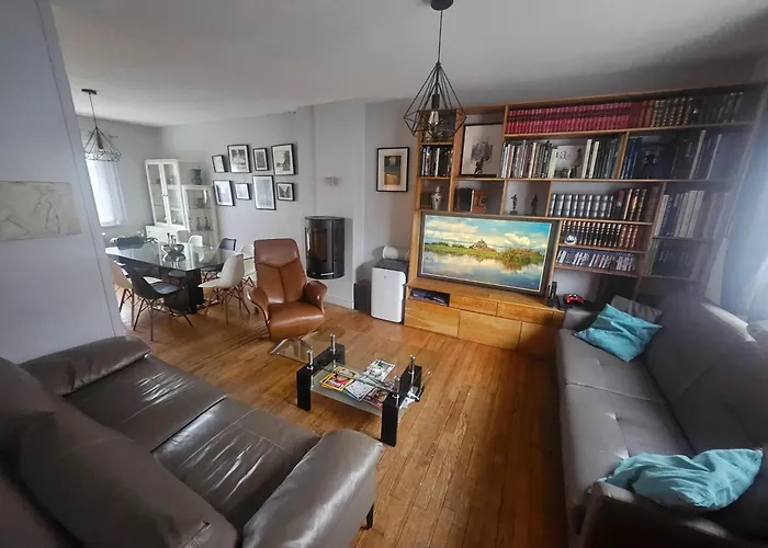 Maison Spacieuse Avec Jardin Et Salle De Sport